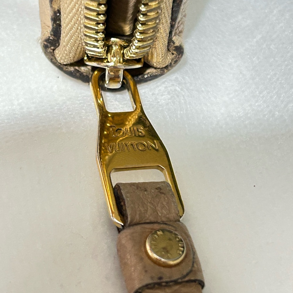 Louis Vuitton Empriente Wallet - Picture 6 of 8